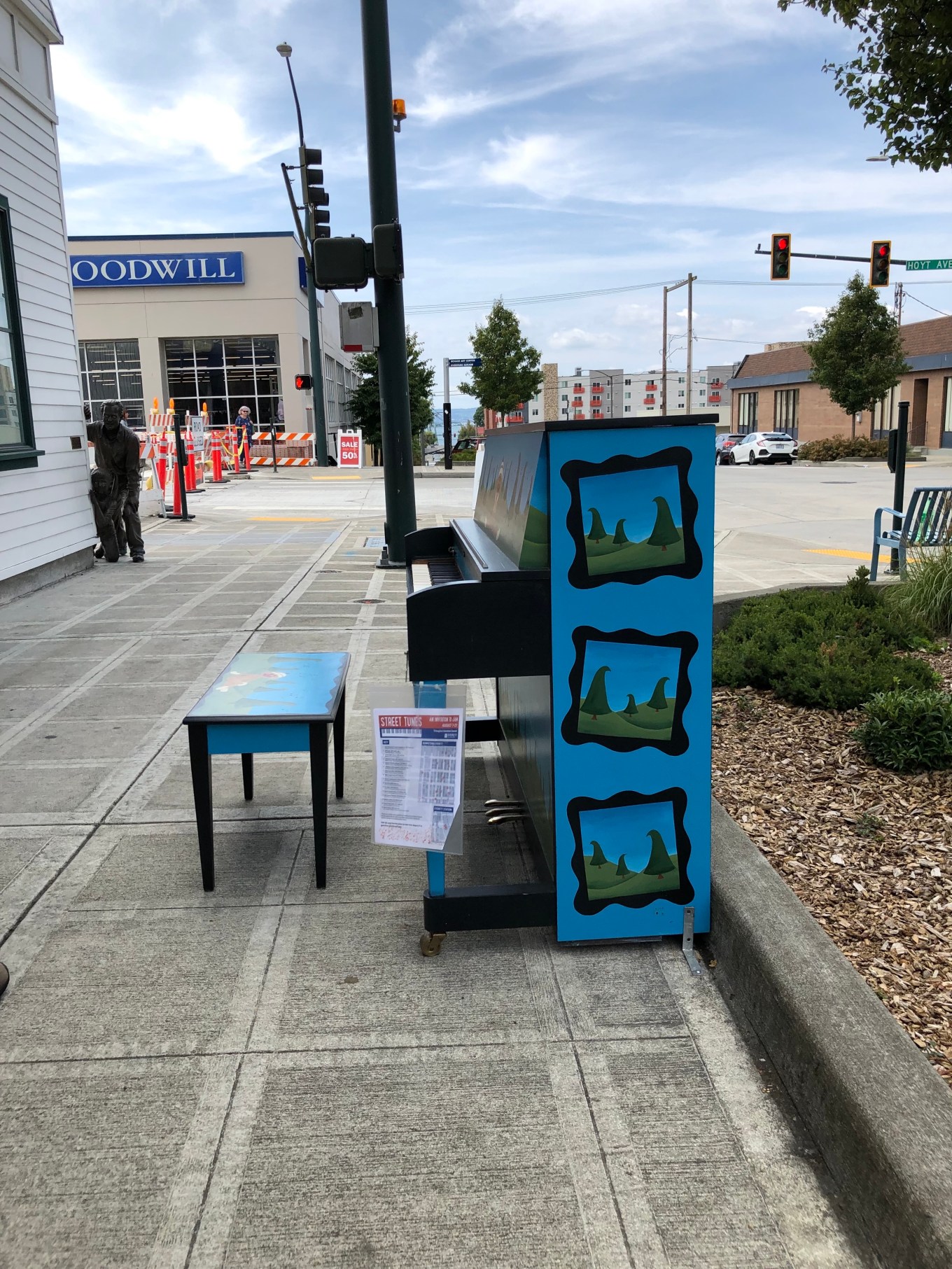 IMG_2169_hide_piano_puget