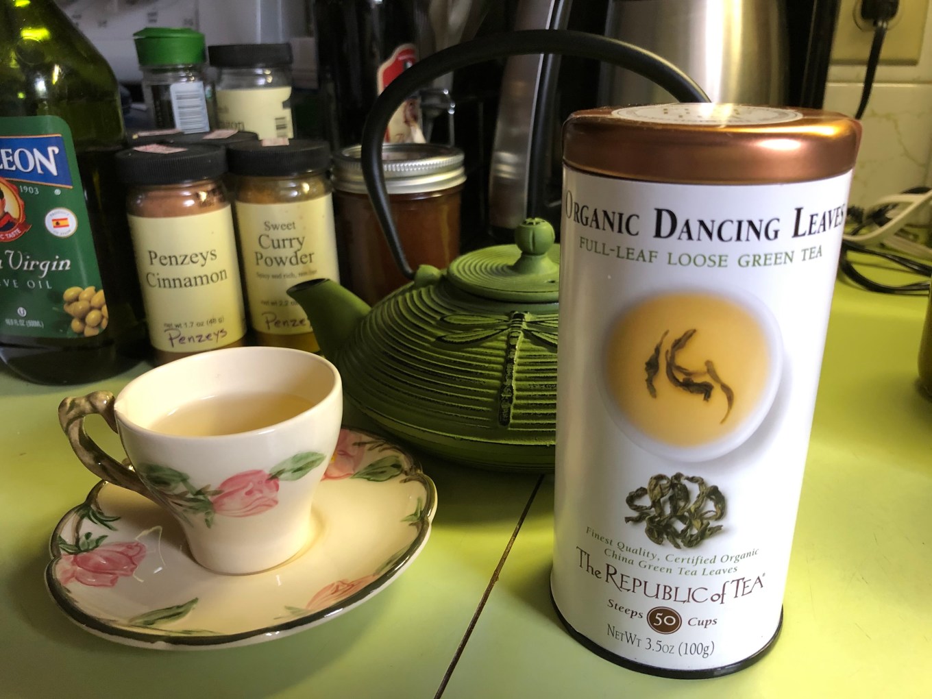 dancingleafteainmomsteacup.jpg